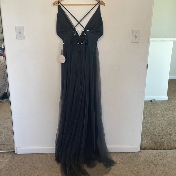 NWT Luxxel Tulle gown, large, color steel - Picture 4 of 5